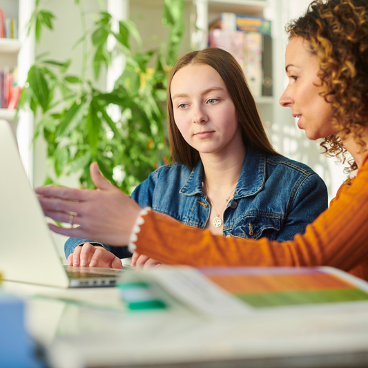 🎓 College Tour Buddy (In Massachusetts ONLY)